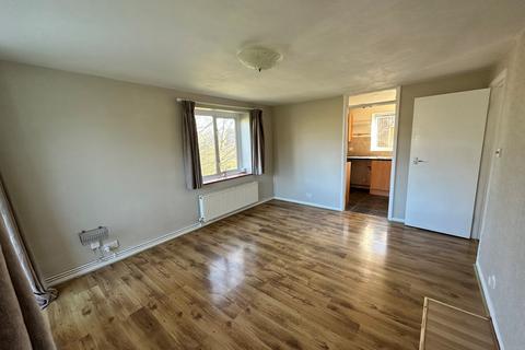 2 bedroom flat to rent, Lincoln Court, Rockhurst Drive, BN20