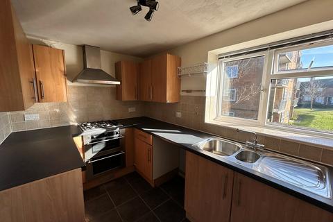 2 bedroom flat to rent, Lincoln Court, Rockhurst Drive, BN20