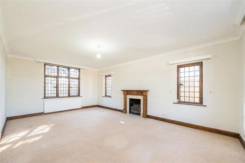 4 bedroom house to rent, Hertford Avenue, London SW14