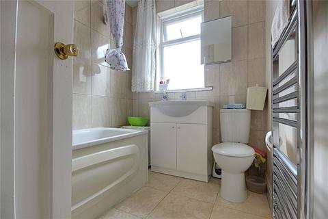 3 bedroom terraced house to rent, Oaklands Avenue, London, N9