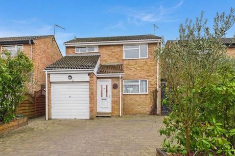 undefined, Eliot Close, Aylesbury