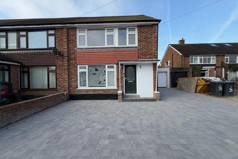 4 bedroom semi-detached house to rent, Epsom Close, WEST MALLING