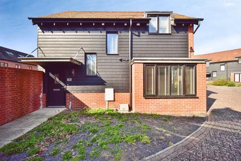 2 bedroom detached house for sale, Teddington Drive, Leybourne, West Malling