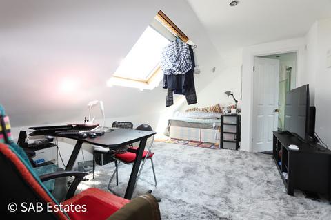 undefined, Thorn Close, Northolt, UB5