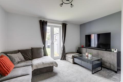 2 bedroom end of terrace house for sale, Glover Close, Nottingham NG15