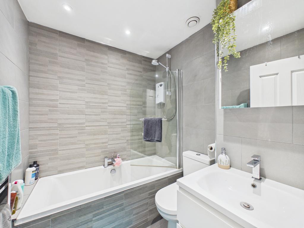 Bathroom (1)