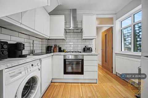 3 bedroom detached house to rent, London, London, SW16