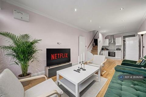 3 bedroom detached house to rent, London, London, SW16