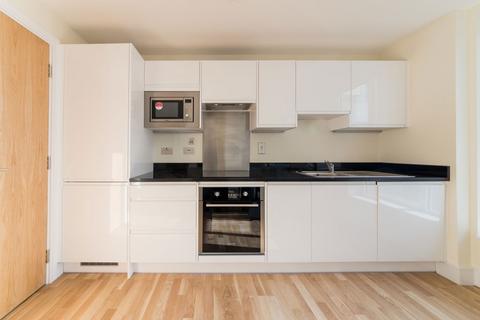 2 bedroom flat to rent, Keymer Place, London E14