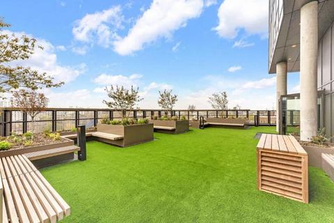2 bedroom flat to rent, Salter Street, London E14