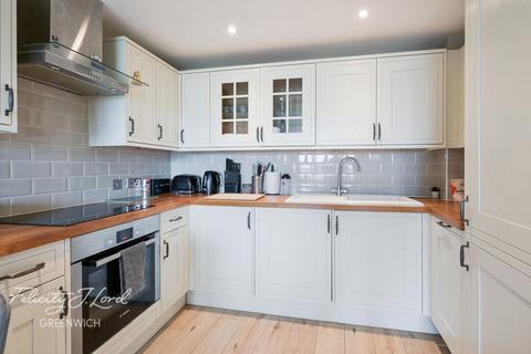 1 bedroom flat for sale, Glaisher Street, London SE8