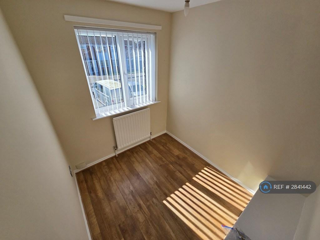Small Bedroom