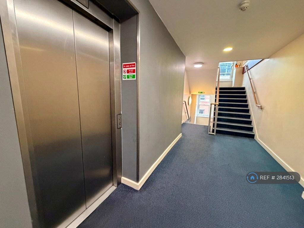 Hallway / Lift