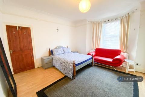 undefined, Wingrove Avenue, Newcastle Upon Tyne, NE4
