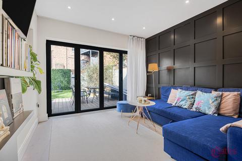 2 bedroom flat for sale, Weston Park, N8