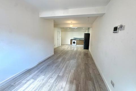 1 bedroom flat to rent, Bitterne Village Bitterne Road, Southampton, SO18