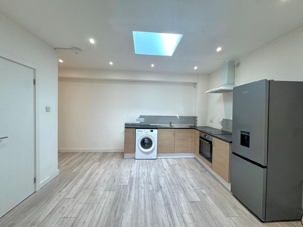 Apartment in Southampton, Bitterne - View 3