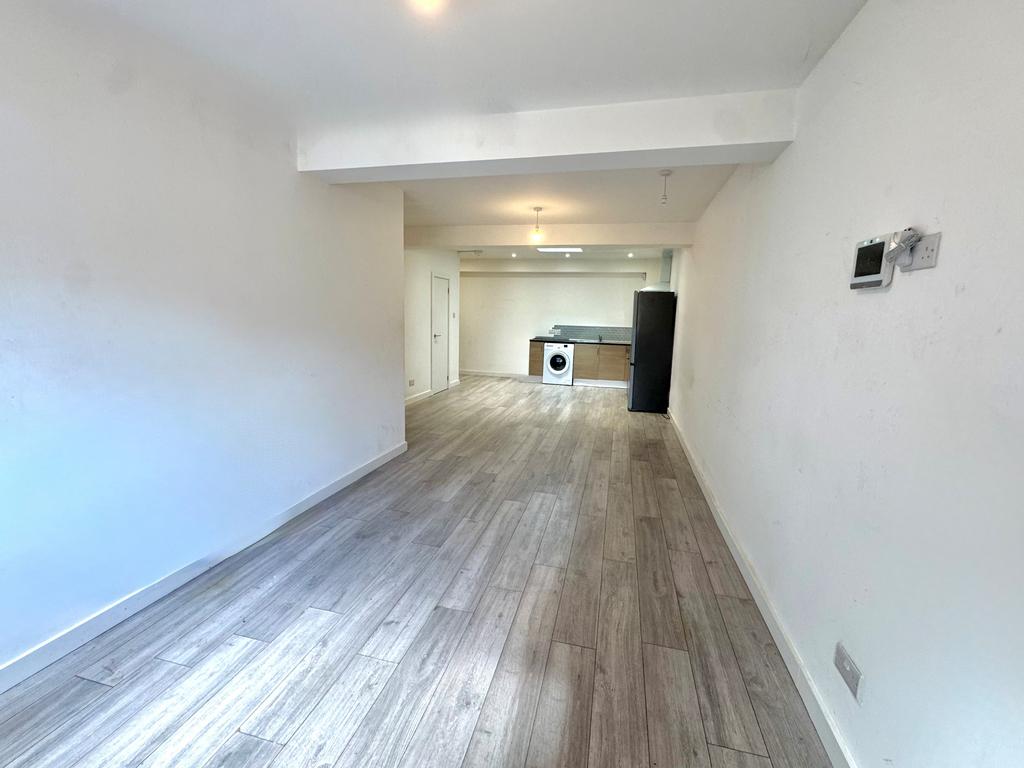 Apartment in Southampton, Bitterne - View 4