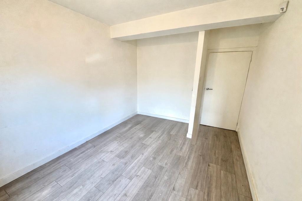 Apartment in Southampton, Bitterne - More