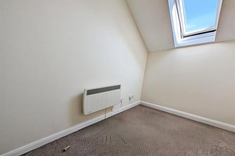 2 bedroom flat to rent, 131 Millbrook Road East, Southampton SO15