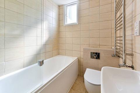2 bedroom flat for sale, Wandsworth Bridge Road, South Park, London, SW6