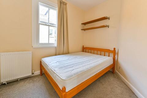 2 bedroom flat for sale, Wandsworth Bridge Road, South Park, London, SW6