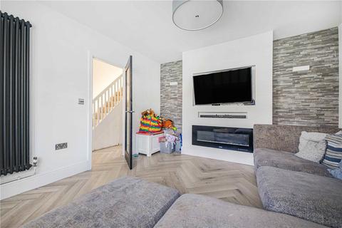2 bedroom end of terrace house for sale, Burrfield Drive, St Mary Cray, Kent, BR5