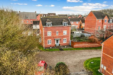 4 bedroom detached house for sale, Woodlands Court, Oadby, Leicester