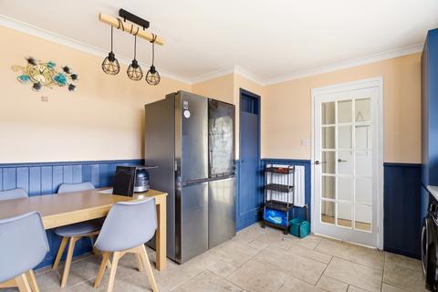 3 bedroom end of terrace house to rent, Kitchener Close, Hertfordshire AL1