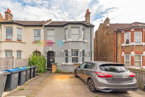 2 bedroom apartment to rent, Avondale Road, SOUTH CROYDON