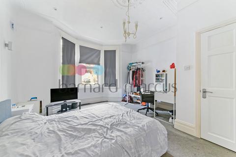 2 bedroom apartment to rent, Avondale Road, SOUTH CROYDON