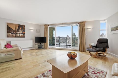 2 bedroom apartment for sale, New Globe Walk, London