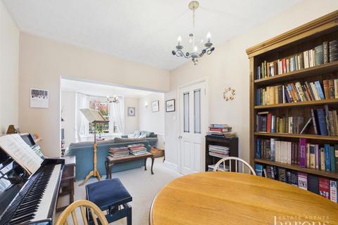 undefined, Rayleigh Road, Basingstoke RG21
