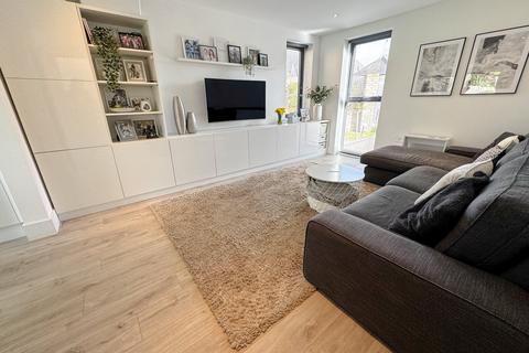 3 bedroom detached house for sale, Violet Close, Broadstone, BH18
