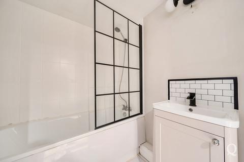 1 bedroom apartment for sale, London Road, Teynham, Sittingbourne, Kent, ME9