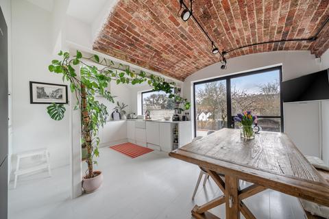 undefined, Addison Road, Guildford, GU1