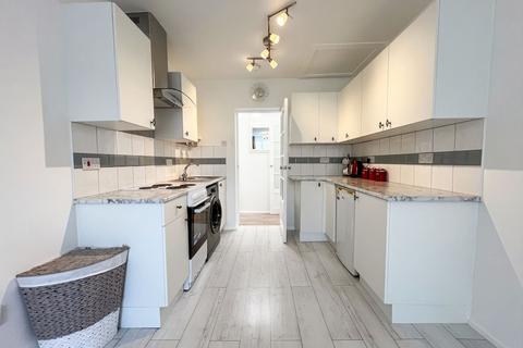 1 bedroom flat to rent, Leamington Road, Stivichall Manor, CV3