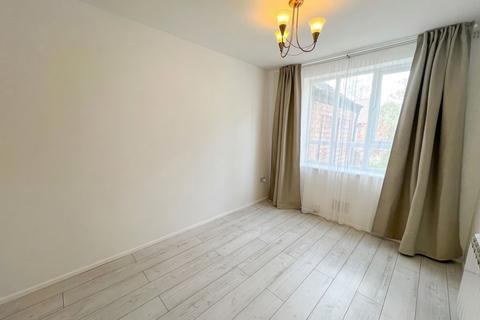 1 bedroom flat to rent, Leamington Road, Stivichall Manor, CV3