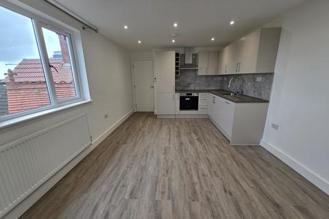 undefined, Russell Rise, LUTON
