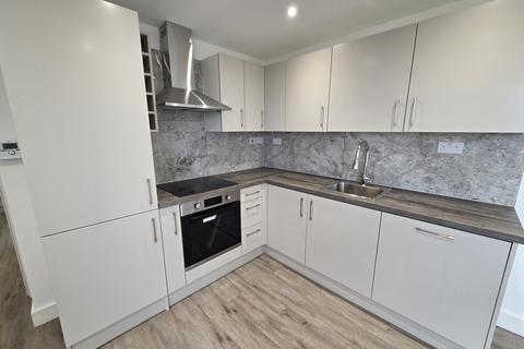undefined, Russell Rise, LUTON
