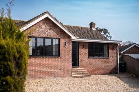 3 bedroom bungalow for sale, Newbridge Way, Pennington, Lymington, Hampshire, SO41