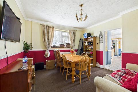 2 bedroom bungalow for sale, St. Johns Road, Clacton-on-Sea, Essex, CO16