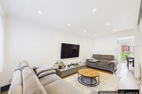 2 bedroom terraced house for sale, Oberon Close, Borehamwood WD6