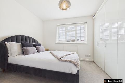 2 bedroom terraced house for sale, Oberon Close, Borehamwood WD6