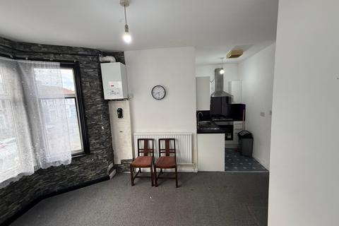 1 bedroom flat to rent, Elgin Road, Ilford, Essex, IG3