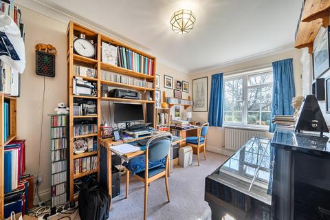 2 bedroom apartment for sale, Eastbury Avenue, Northwood, Hertfordshire