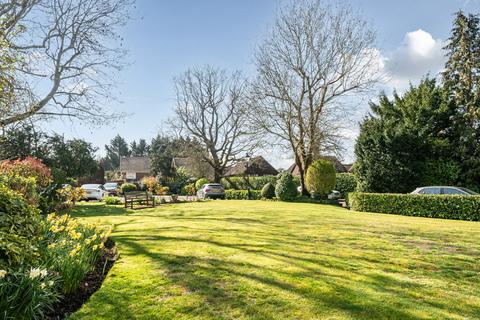 2 bedroom apartment for sale, Eastbury Avenue, Northwood, Hertfordshire