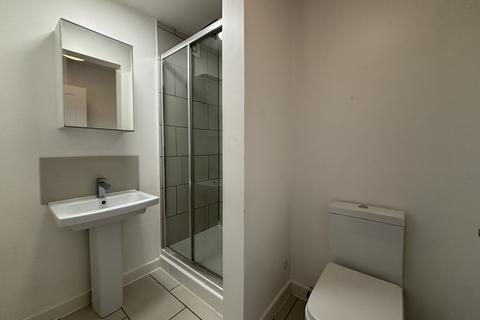 2 bedroom flat to rent, High Street, Tonbridge, TN9