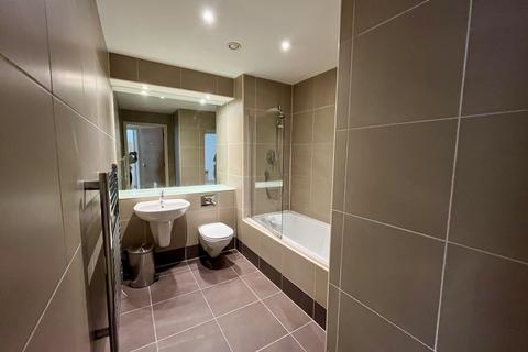 2 bedroom apartment to rent, Brewery Wharf, Leeds, LS10