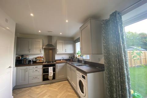 3 bedroom house to rent, Grasmere Avenue, Leyland, PR25